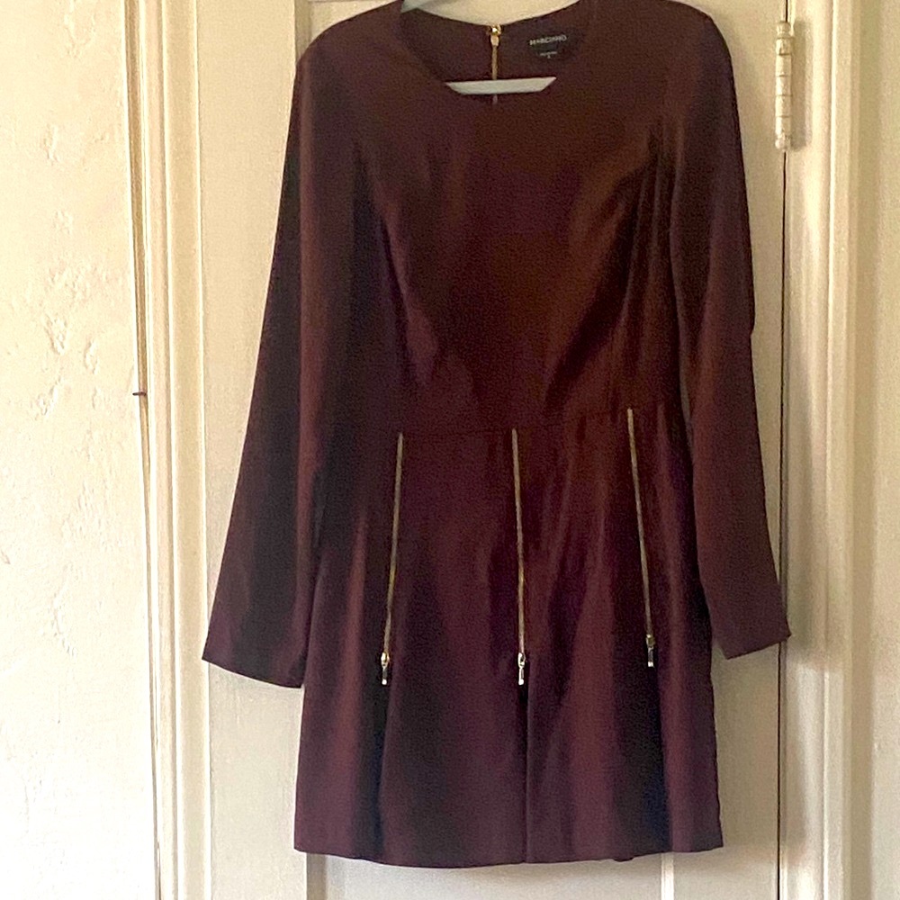 🌹NWOT Marciano Beautiful Brown/Burgundy Midi Dress
🌹Sz M
🌹Lined
🌹Zipper Accents